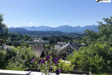 Bauträgergrundstück mit genehmigten Projekt mit wunderschöner Aussicht!