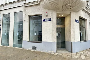 Praxis, Geschäft, Bürokombination, Große helle Front, Ladezone vor dem Geschäft, Schwerlastboden...zu vermieten