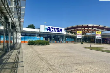 Top 1A Geschäftsfläche mit 474m2 bzw. 900m2 im FMZ St. Valentin (ehm. Pepco)
