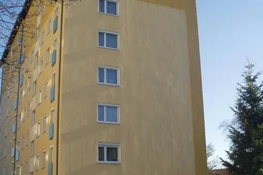 3 Zimmer Wohnung mit Loggia zu vermieten 
