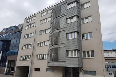 STAPELPARKSYSTEM 21, Brünnerstraße 83 - Tiefgarage 