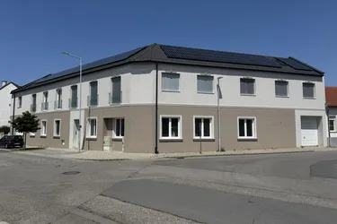 Barrierefreie "energieeffiziente" Wohnung mit Flair - Erstbezug nach Sanierung