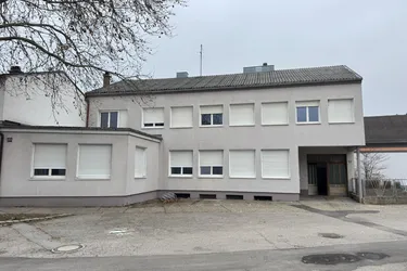 Großzügige Liegenschaft mit vielseitigem Entwicklungspotential in zentraler Lage von Andau