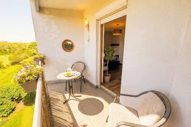 Traumhafte 2-Zimmer-Wohnung in Wimpassing mit Grünblick und Garagenplatz – ideal auch als Anlage!
