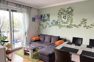 Helle 3-Zimmer-Wohnung mit Balkon in Zentrumsnähe – attraktive Anlage mit 3,2 % Rendite