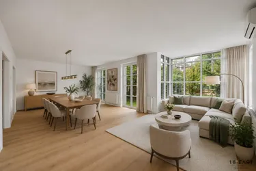 Moderne 3-Zimmer-Gartenwohnung in Grünruhelage mit Terrassen, Garten &amp; Garage