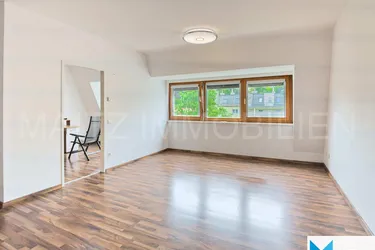 Sofort verfügbar: Gemütliche, ruhige DG-Wohnung mit 2 Zimmern - gemeinschaftl. Dachterrasse, Sauna, Solarium, Weinkeller!