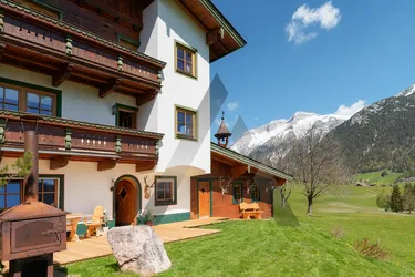 Expose Tiroler Landhaus in unverbaubarer Aussichtslage