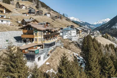 Charmantes Appartementhaus in sonniger Aussichtslage mit "Ischgl-Blick"