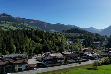 Exklusives Wohnen in den Alpen – Einheit Top 4 in Kitzbühel