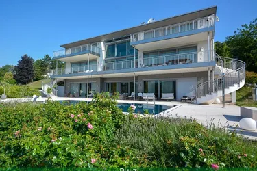Expose VILLA in EINZIGARTIGER AUSSICHTSLAGE