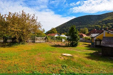 SONNIGES GRUNDSTÜCK am SÜDHANG