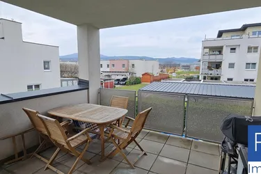 Helle 4-Zimmerwohnung mit Fernblick auf die Weinberge im Süden von Wien zu verkaufen