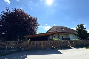 MOLLRAM - Einfamilienhaus mit ca. 1.268 m² Eigengrund | Baujahr 2009 | Sauna &amp; Whirlpool | Luftwärmepumpe, PV-Anlage, Klimaanlage uvm.