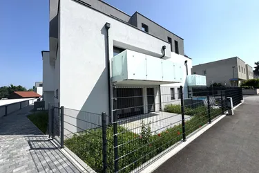 Blumengasse - 2 Zimmer Wohnung | Garten &amp; Terrasse | Neubau | Klimaanlage | Einbauküche | zzgl. Tiefgaragenstellplatz | Top C1