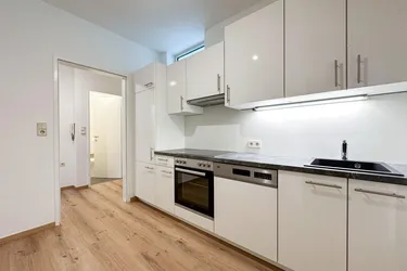 Moderne 2,5-Zimmer-Wohnung (WG-tauglich) mit französischem Balkon nahe der Mur im Bezirk Lend