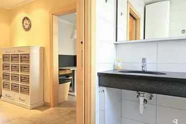 Hochwertig modernisierte 4-Zimmer-Wohnung mit 2 Balkonen und Garage
