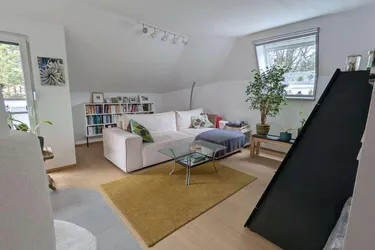 Heimkommen &amp; Wohlfühlen! Sonnige Dachgeschoßwohnung Nähe Hasnerplatz 