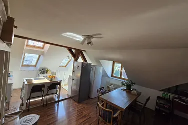 Exklusive Stadtwohnung mit großzügiger Fläche, 5 Zimmer und hochwertiger Ausstattung - Perfekt für Familien!