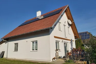 Ihr neues Zuhause - Einfamilienhaus mit Garten!