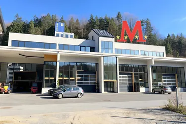 271 m² Moderne neuwertige Gewerbehalle zu verkaufen