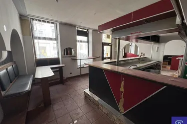 Sechshauserstraße: Geschäftslokal 98m² mit Sanierungsbedarf zu vermieten - 1150 Wien