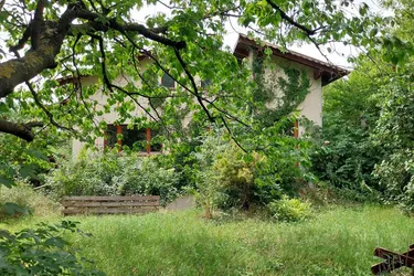 Renovierungsbedürftiges Einfamilienhaus mit Potenzial in attraktiver Lage