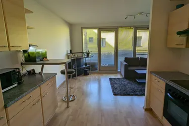 Modernes Apartment mit Loggia in Ruhelage