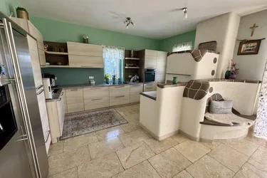 Exklusives Familiendomizil mit moderner Architektur und vielen Highlights ...!