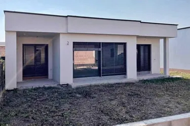 Neubau-Erstbezug Bungalow direkt am Esterhazysee