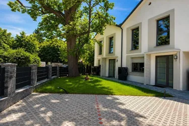 Exklusives Neubau-Reihenhaus auf Eigengrund mit großzügigem Eigengarten