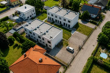 NUR NOCH 1 HAUS VERFÜGBAR! SCHLÜSSELFERTIG AUF EIGENGRUND + 2 PKW-STELLPLÄTZE