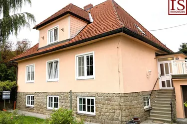 STILVOLLES WOHNHAUS 6 Zimmer // 1 Garage // 328 m² Grundstück