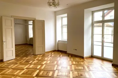 BÜRO / PRAXIS / ORDINATION / KANZLEI - BEEINDRUCKENDER ALTBAU mit KAISERLICHEM FLAIR / 5 RÄUMEN in ZENTRUMSLAGE von BAD ISCHL