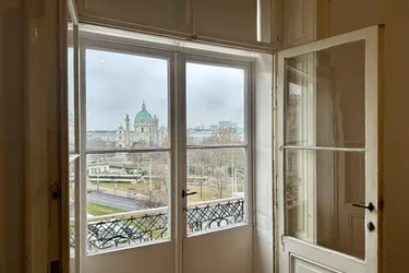Wohnen mit Blick auf die Karlskirche - Residieren im klassischen Wiener Altbau