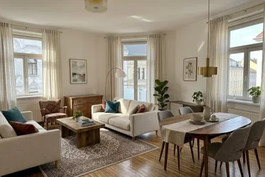 Endlich Eigentum - Familienwohnung mit kleinem Balkon in U6-Nähe