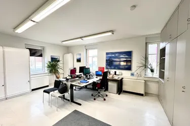 Stilvolles 2-Raum-Office – der ideale Ort für Produktivität und Kreativität