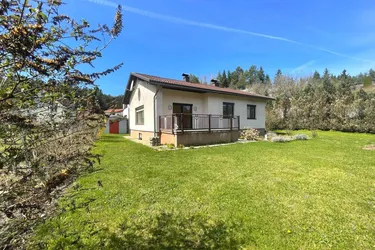 Bungalow in sonniger Naturlage am Stadtrand von Villach - großer Garten mit Baumbestand!