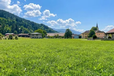 Seltene Gelegenheit! Ebenes Baugrundstück im sonnigen Ort Molzbichl, in unmittelbarer Nähe zur Bezirksstadt Spittal/Drau