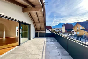 EXKLUSIVE PENTHOUSE WOHNUNG IN SALZBURG - BERGBLICK - PERSONENLIFT - DACHTERRASSE