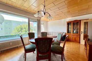 BARRIEREFREIE 3 ZIM.-WOHNUNG - LOGGIA - STELLPLATZ - RUHIGE STADTRAND LAGE - RENOVIERUNGSBEDÜRFTIG
