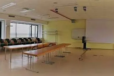 Weitläufiges Großraumbüro im Technologiezentrum Neusiedl am See