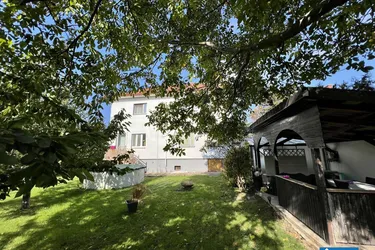 Expose MEHRFAMILIENHAUS IN HERRLICHER RUHELAGE I 8 ZIMMER I TOLLER GARTEN I SACKGASSE