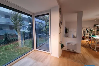 Modernes Loft-Atelier mit Garten zu verkaufen – Perfekt für Unternehmer!