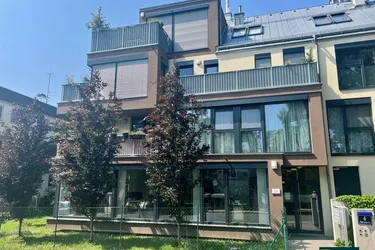 Architektur trifft Inspiration – Atelier mit großflächigen Glasfronten und Garten-perfekt für Fotographen, Architekten, Künstler, Anwälte, Agenturen etc.