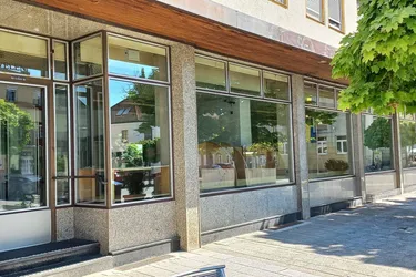 Großzügiges Geschäftslokal im Zentrum von Fischamend