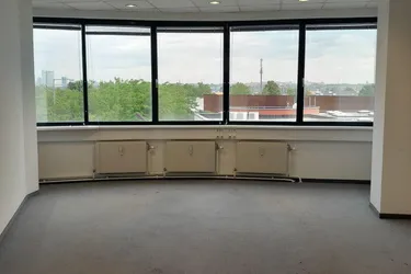 Attraktive Büroeinheit in Inzersdorf – perfekt erreichbar und flexibel nutzbar
