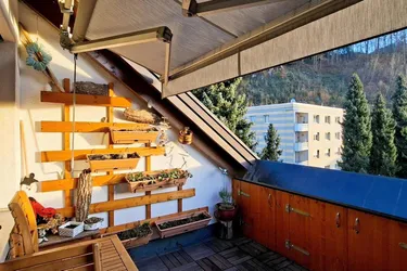 Traumhafte zweigeschossige Dachwohnung in Götzis mit Galerie, Terrasse und TG Platz - tolles Wohnerlebnis pur!