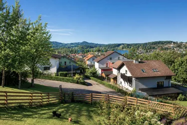 Großzügiges Einfamilienhaus in Schörfling am Attersee – Potenzial mit Terrasse &amp; Garage!