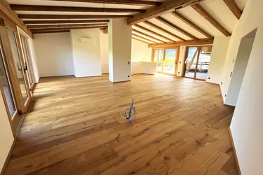 Neue luxuriöse Maisonett-Wohnungen in Ortsrandlage von Söll